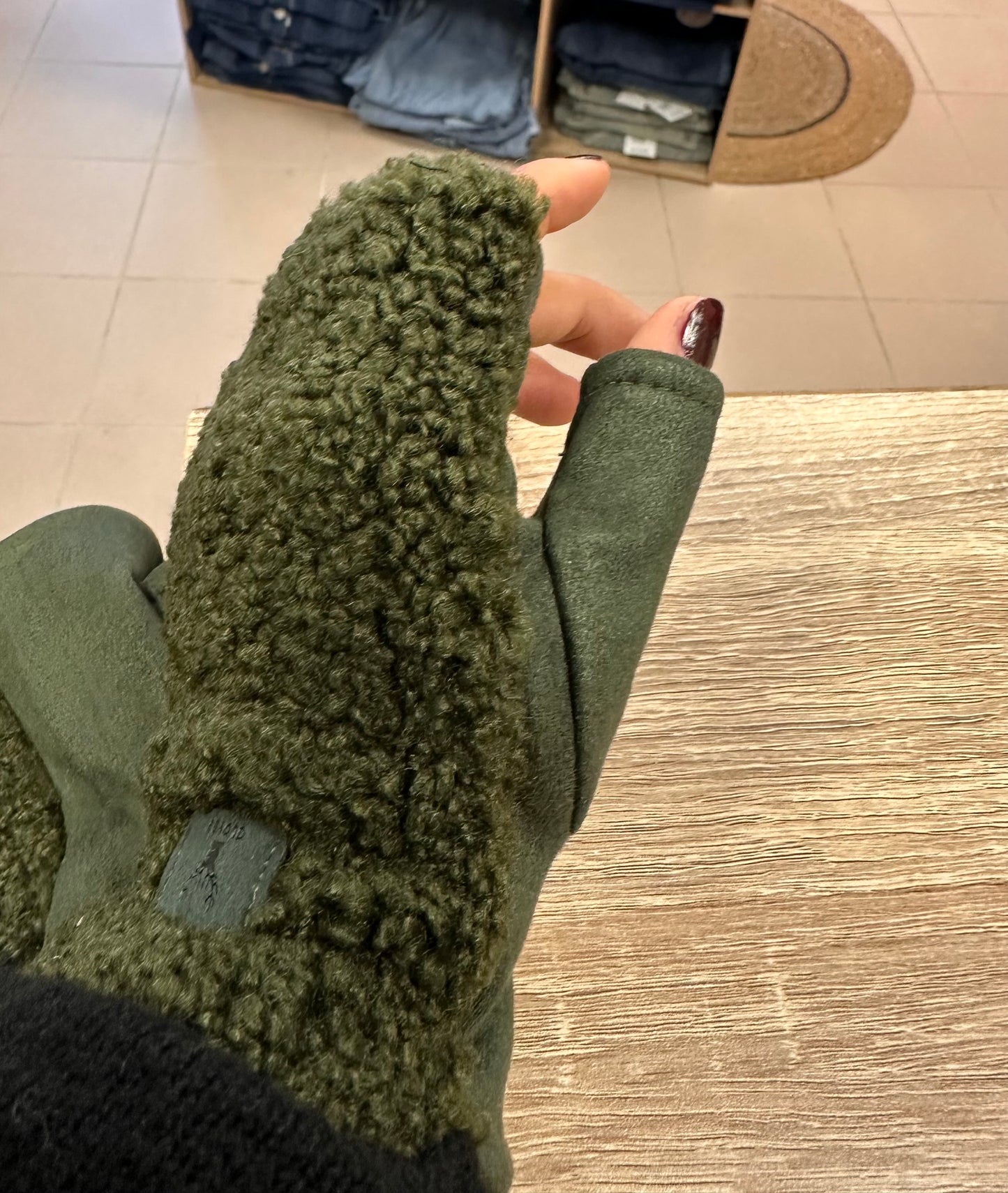 Mitaine gloves