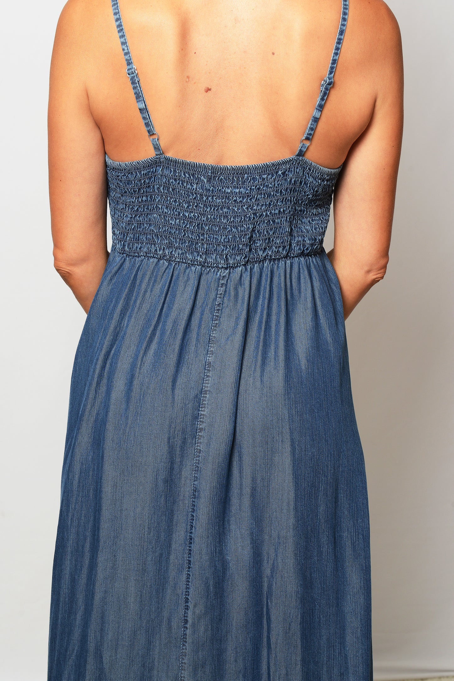 Robe Adama